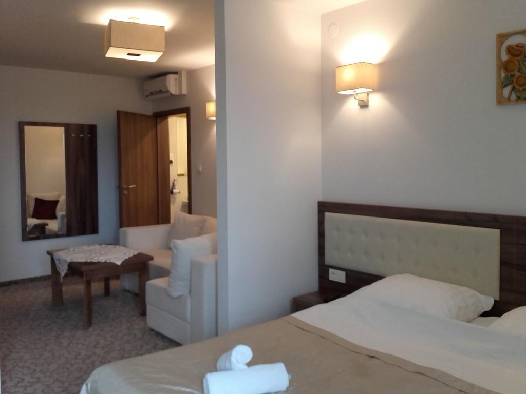 Pensjonat Lysica Wellness & Spa Свента-Катажина Экстерьер фото