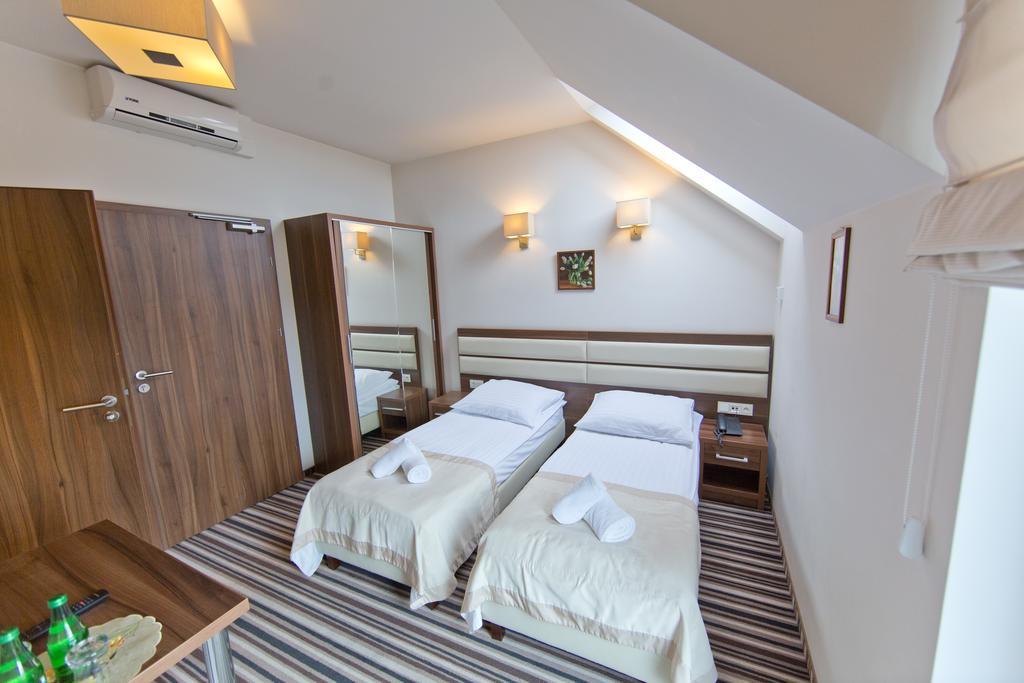 Pensjonat Lysica Wellness & Spa Свента-Катажина Экстерьер фото